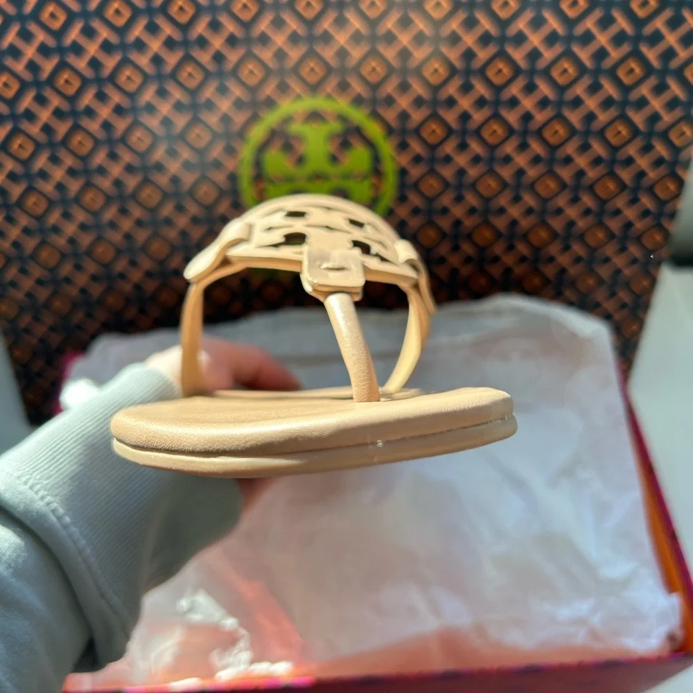 Tory Burch Miller Soft Leather Sandals Size 8 Light Makeup